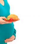الأكل الممنوع للحامل في الشهر الثالث وأضراره على الجنين